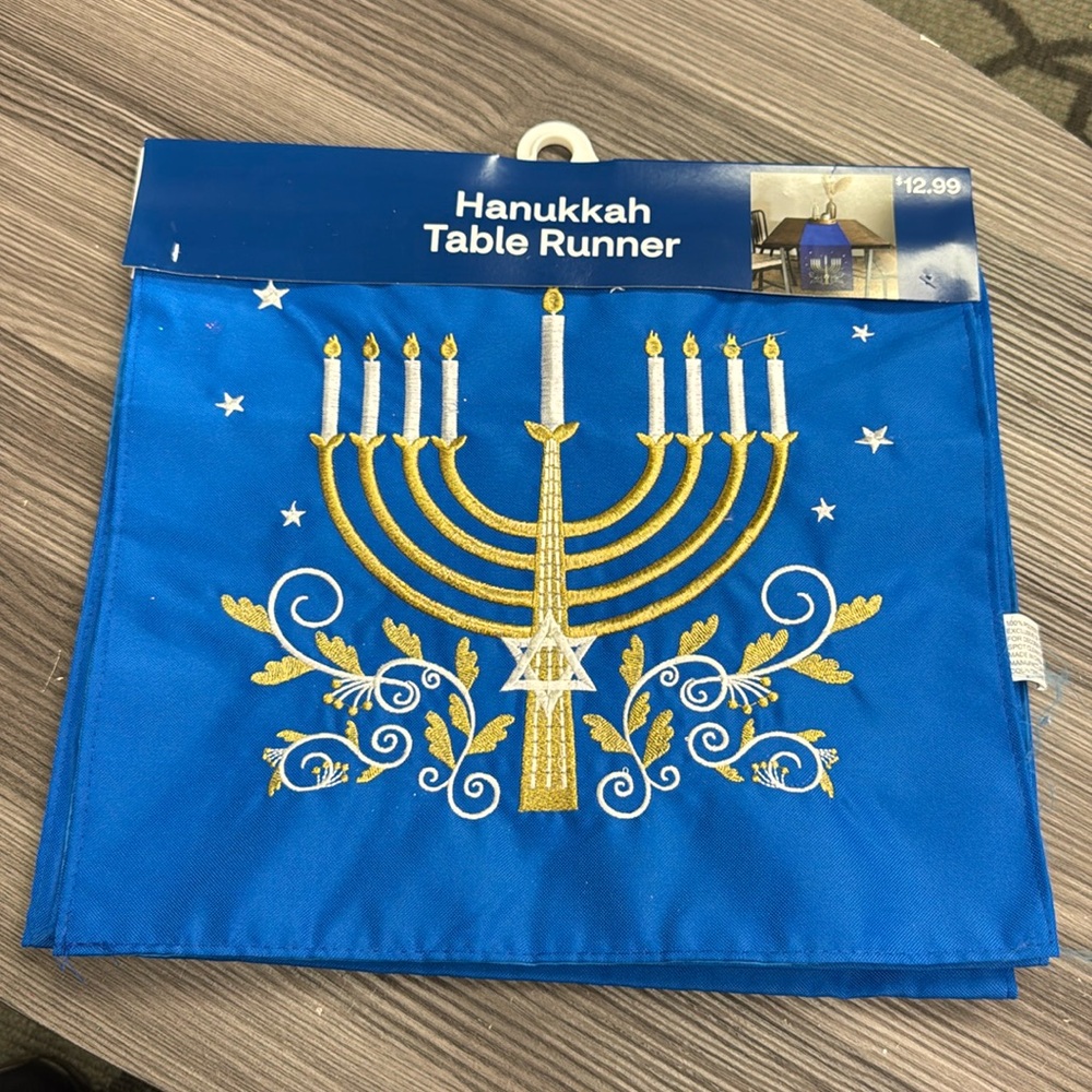 Hanukkah Table Runner blue white gold new in excellent condition